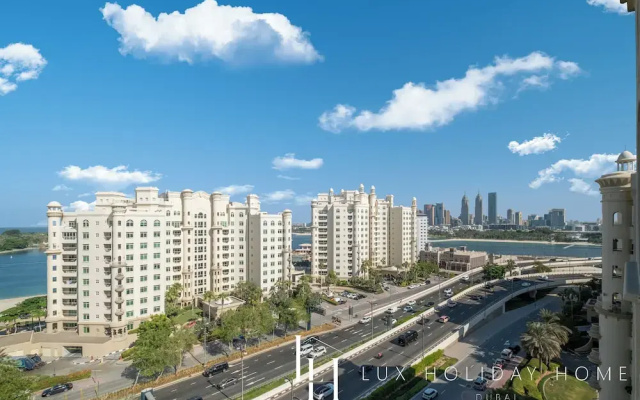 LUX The Shoreline Penthouse Suite