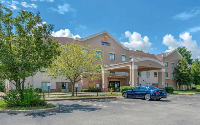 Comfort Inn & Suites O'Fallon - St. Louis Area