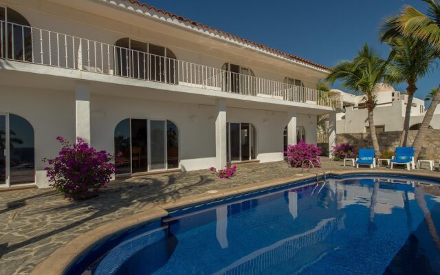 An Inviting 2BR Villa Oceano Located Just A Short Walk to the Beach