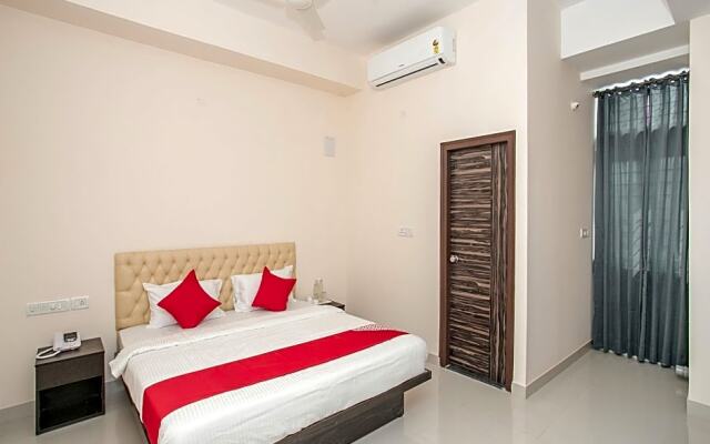 Super OYO Capital O 3 Square Near Sri Amruth Chithra Mandira