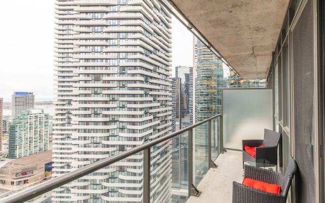 Gorgeous Condos in Maple Leaf Square