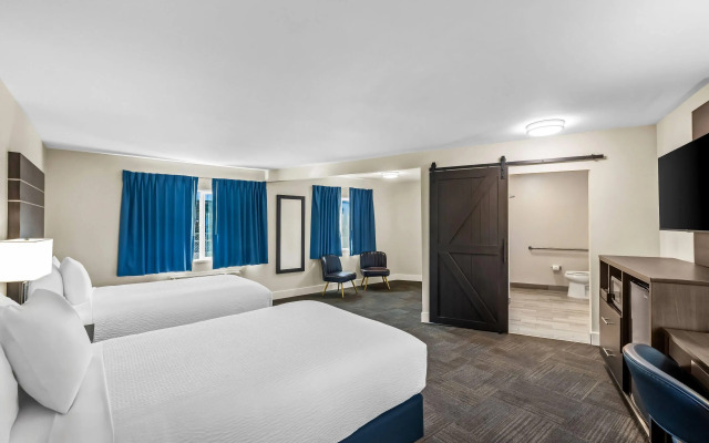 Travelodge by Wyndham Santa Rosa Wine Country