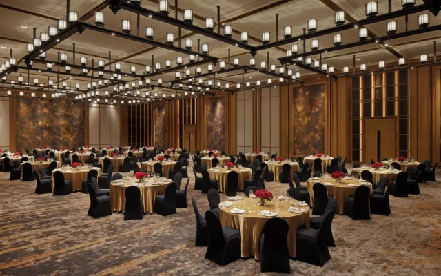 Hotel Tentrem Jakarta