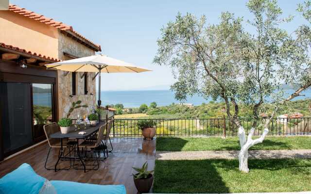 Dandy on the Beach Nea Roda Komitsa Beach Private Villa with Pool Sea View