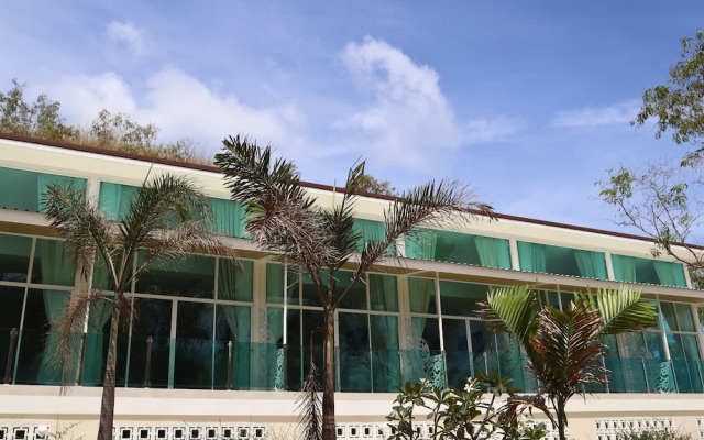 Ta Yai Beach Resort
