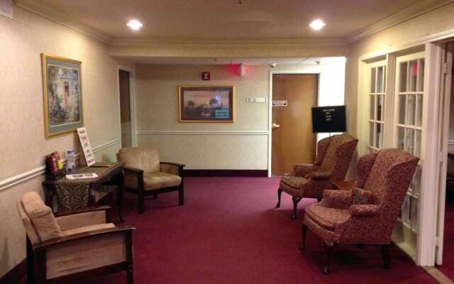 Country Hearth Inn & Suites Willard