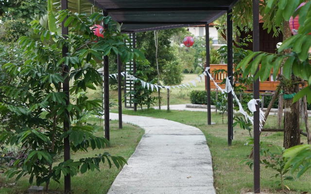 RedDoorz Sripiamsuk Resort Bangkok