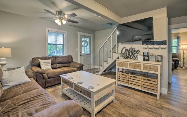 Peaceful Broken Bow Cottage w/ Fire Pit!