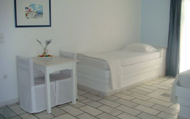 Nissiotiko Hotel