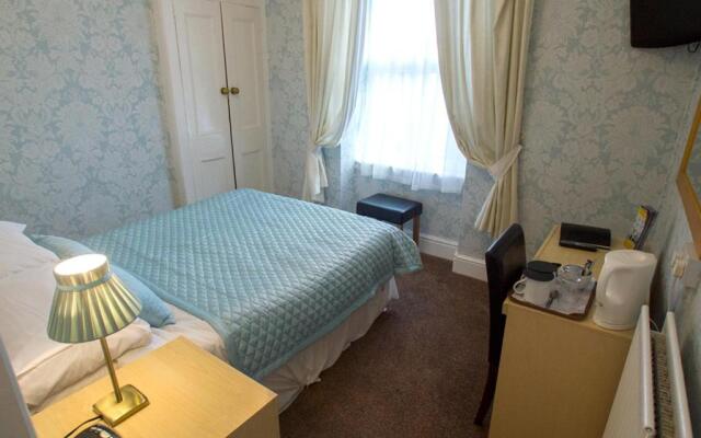 The Clovelly - Guest Accomodation