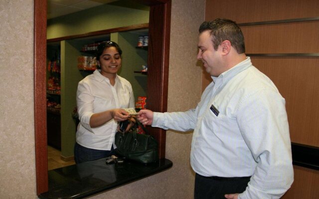 Hampton Inn & Suites Cleveland Mentor