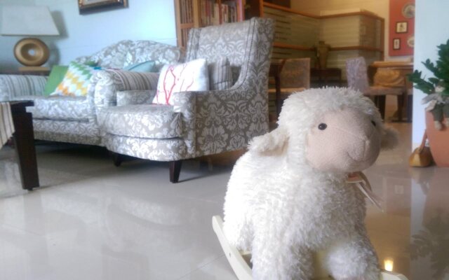 Four Seasons B & B