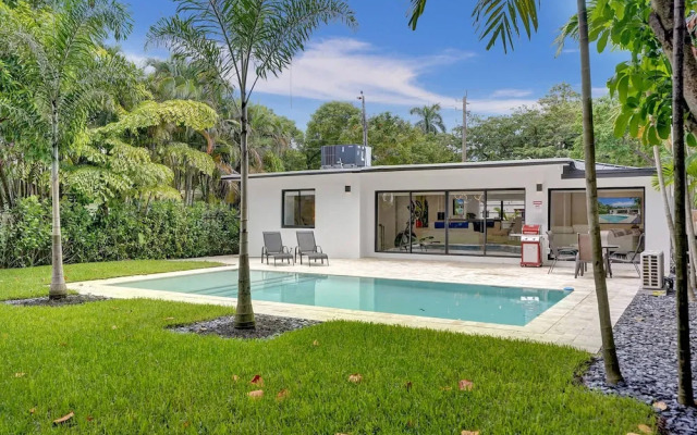Hibiscus House in Fort Lauderdale