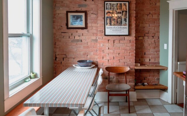 Cosy 1 Bedroom House Near Junction Triangle