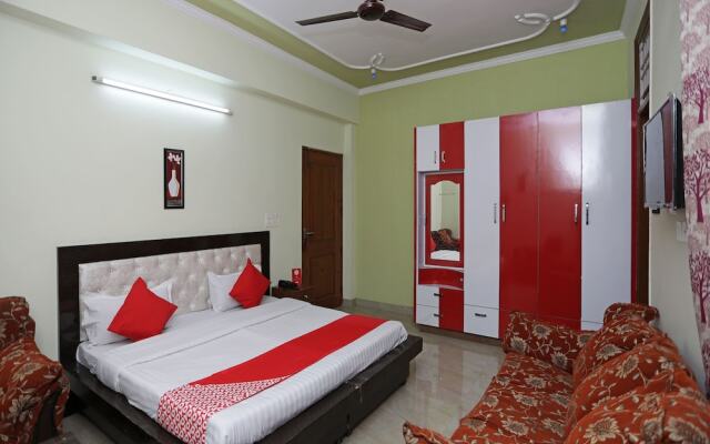 OYO 12502 City Hotel