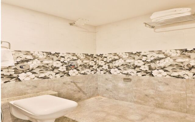 OYO 10962 Hotel Om Balaji