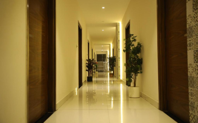 Rajathadri Royal Inn