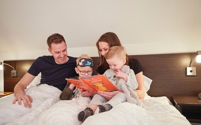 Farm Villa With Beautiful Garden, in Limburg