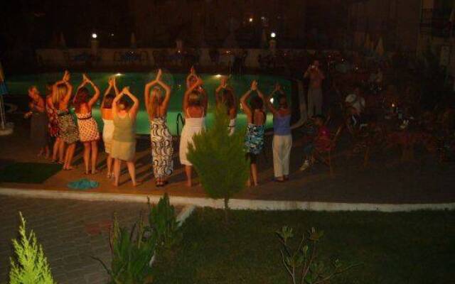 Tayfun Apart