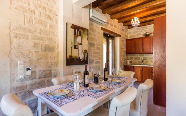 Thalia Villa, majestic landscape of South Crete, By ThinkVilla