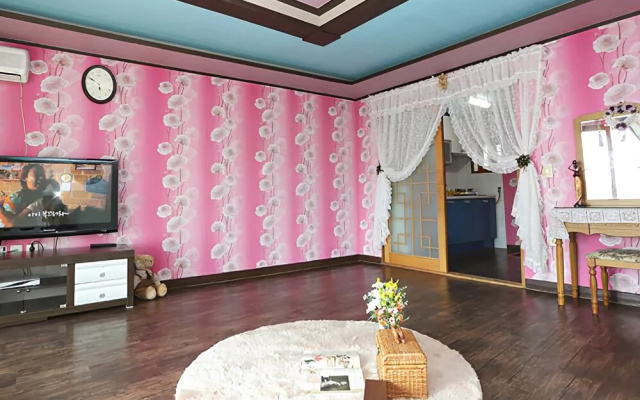 Silver Glowing Sea Pension