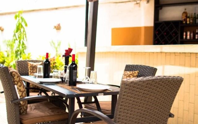 Jam Lodge Hotel & Suites