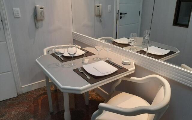 BAMBINA HOTEL -Adultos Somente
