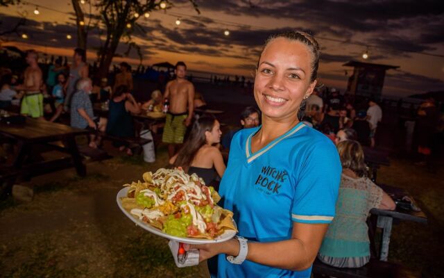 Witch's Rock Surf Camp Beachfront HOTEL