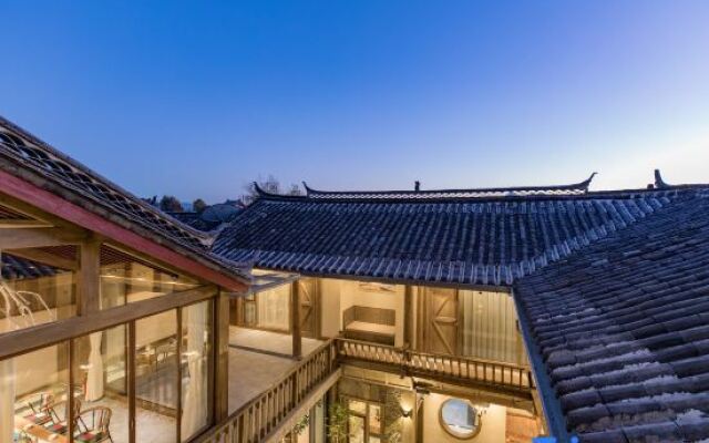 Yishu·designer light luxury vacation B & B