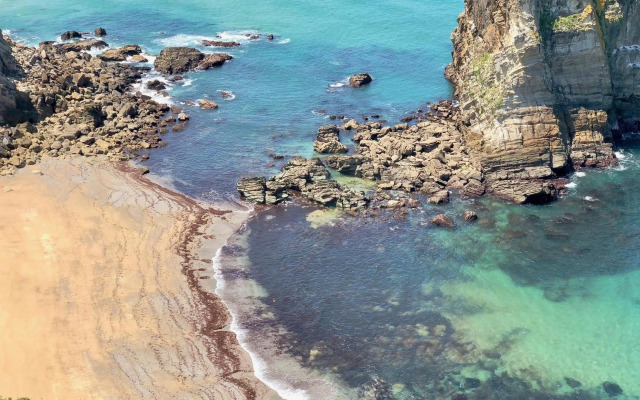 The Cliffs - Galleon Amieiro