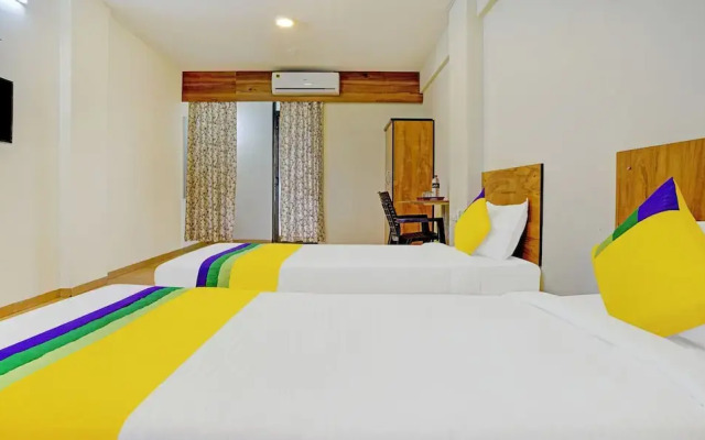 Itsy Hotels Oasis Pride