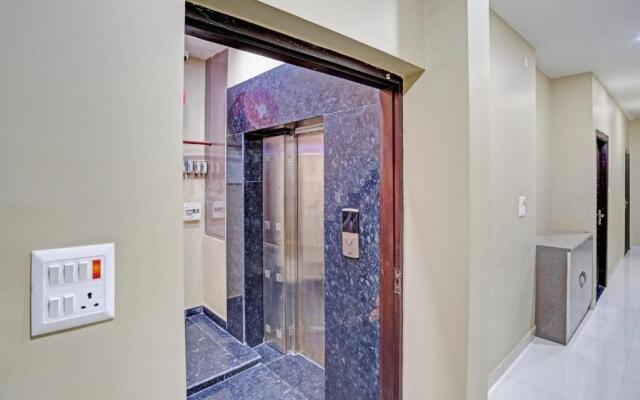 Collection O 93556 Hotel Citi Star