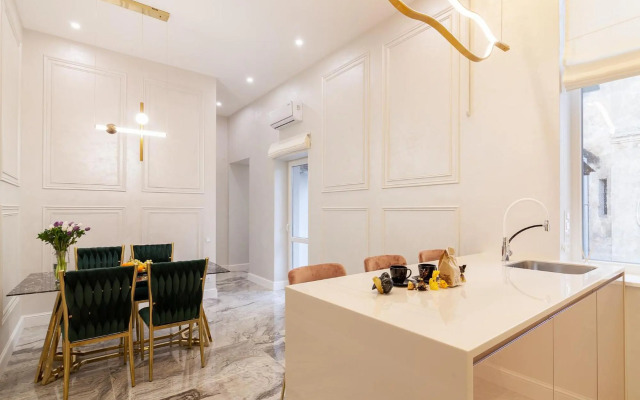 Royal Apartment on Fredra 4a