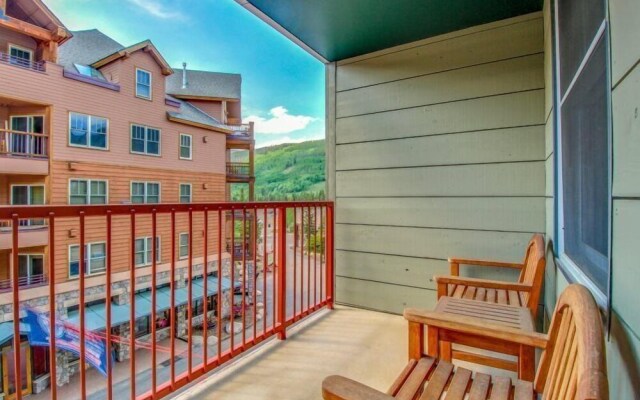 1 Bedroom Mountain Condo in the Heart of River Run Village within walking distance to ski lift