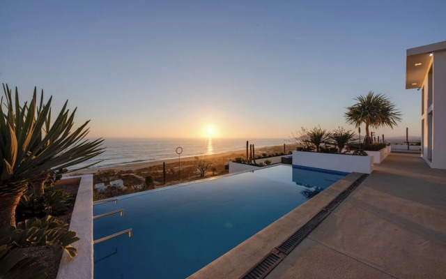 Luxury Ocean-view Villa w/ Pool By Cerritos Beach