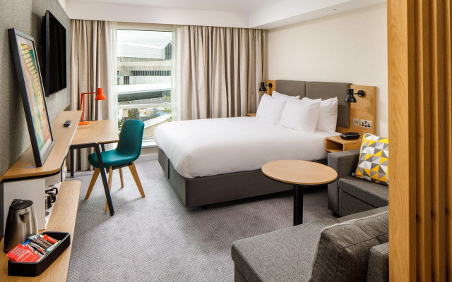 Holiday Inn Manchester Airport by IHG