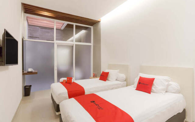RedDoorz Plus @ Demangan Gejayan