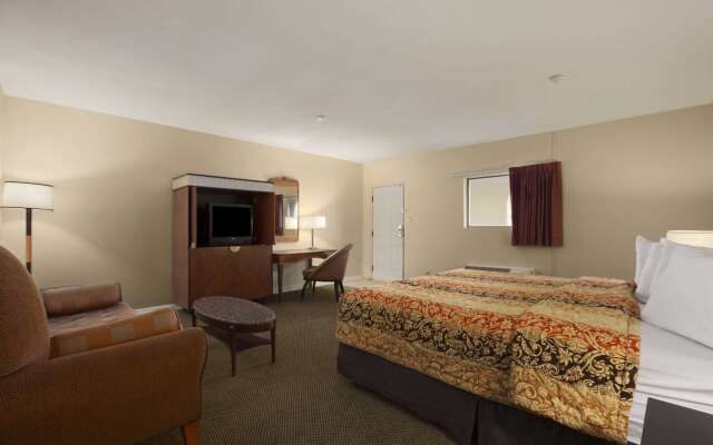 Travelodge by Wyndham Clovis