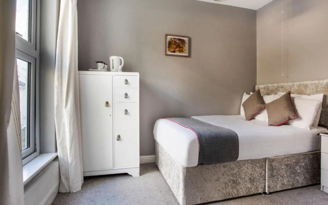 OYO Minerva Guesthouse