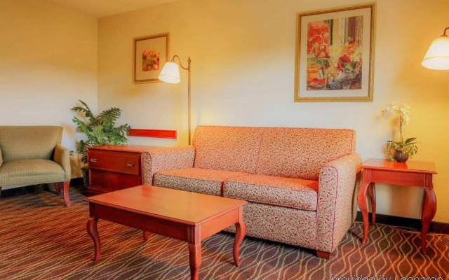 Hampton Inn & Suites Greenfield