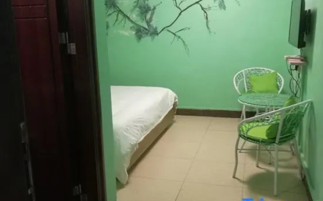 Shenzhen Fenghuaxueye Chinese Inn