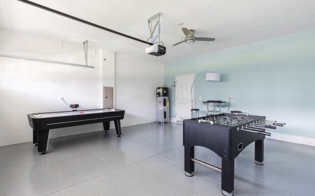 Champions Gate-8906SLTSDJGIL home