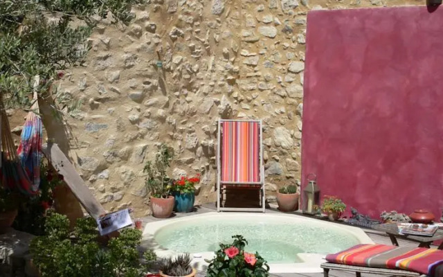 Maison dhôte la Tourette