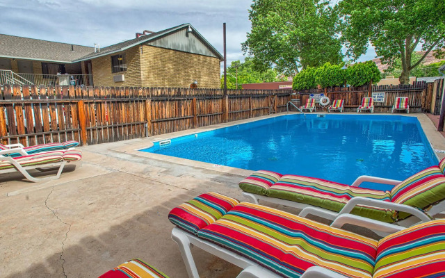 Moab Rustic Inn