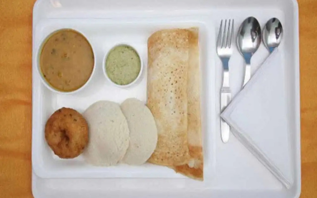 Royal Stay by OYO Rooms