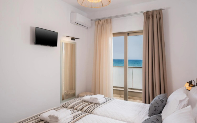 INDIGO BLUE Seaside Deluxe Apartments