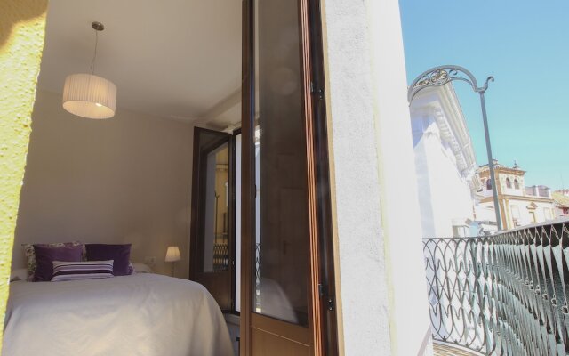 Deluxe Apartment with Giralda views