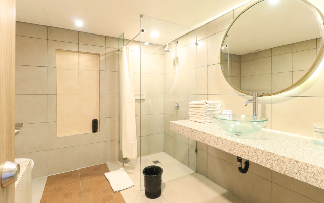 Casa Padma Suites Legian