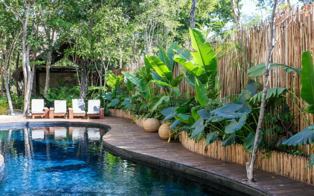 Eco-chic Design Condos Wrapped in Nature's Elements by Moskito