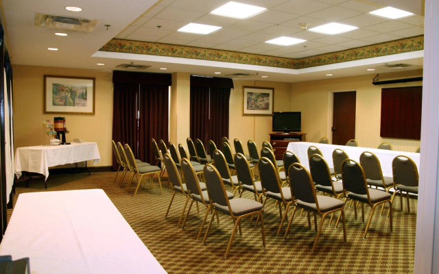 Hampton Inn Bellevue / Nashville-I-40 West